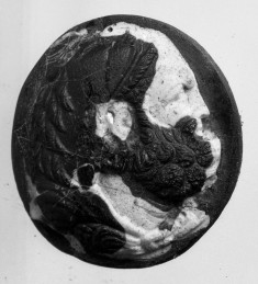 Cameo with Head of Heracles to the Right