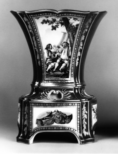 One of a Pair of Vases with Stands (Vase hollandois nouveau ovale)