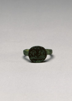 Ring with Busts of Man and Woman