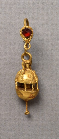 Earring