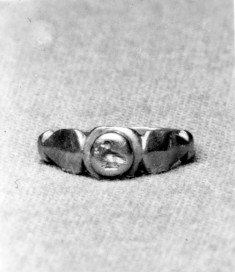 Ring with a Dove
