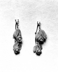 Pair of Earrings with Roses