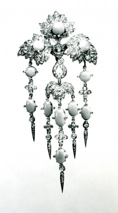 Brooch