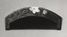 Ornamental Comb (kushi) with Chinese Bellflowers