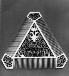 Comb with Imperial Eagle and Ornament