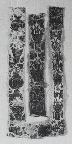 Garment Decoration ("Clavi")