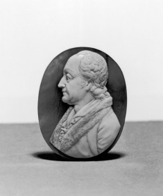 Portrait Cameo