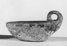 Oil Lamp with Shell Decor