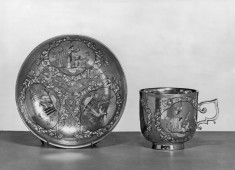 Teacup and Saucer with Chinoiserie
