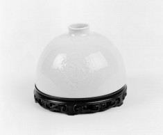 Brush Washer with Dragon Medallions