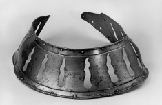 Horse Peytral with Flame-Like Apertures