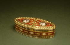 Double Oval Snuffbox