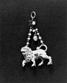 Pendant with a Lion