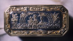 Snuffbox with Chinoiserie Motifs