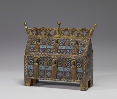 Reliquary Shrine with Christ and Apostles