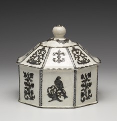 Octagonal Box with a Lid