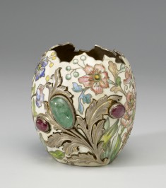 Egg-shaped Cup