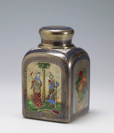 Tea Caddy with Chinoiserie Couple