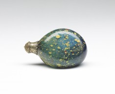 Spotted Glass Snuff Bottle