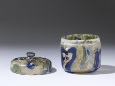 Pyxis