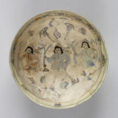Bowl with Seated figures and Birds