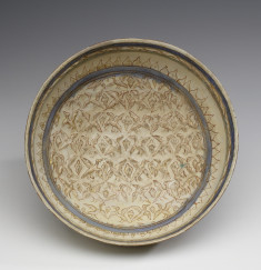 Bowl with Flying Birds