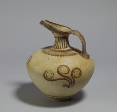 Long-Beaked Jug with Paper Nautilus