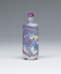 Snuff Bottle with glaze that imitates marble