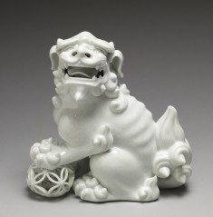 Figurine ("Okimono") of a Lion with a Ball