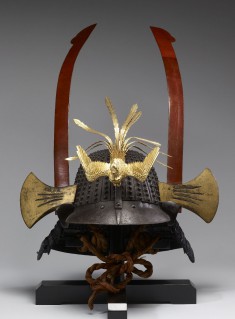 Helmet with Phoenix and Battle-Axe Ornaments