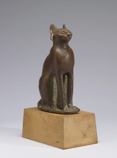 Statuette of a Cat