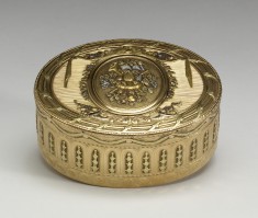 Oval "Quatre-Couleur" Snuffbox