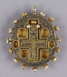 Reliquary Pendant with Virgin and Child