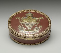 Oval Snuffbox with Classical Urn