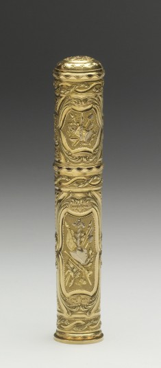 Étui with Military Trophies