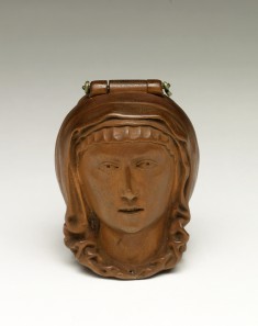 Prayer Bead ("Nut") in the Shape of the Head of the Virgin, Opens to Show Crucifixion