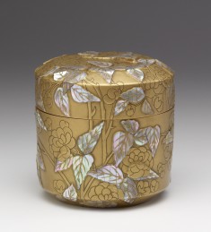 Box with Double Cherry Blossoms