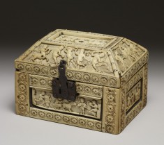 Casket with Images of Cupids