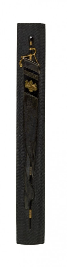 Kozuka with Banner with Paulownia Crest
