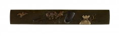 Kozuka with Sparrows on a Hoe and Straw