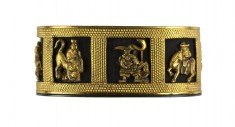 Fuchi Remounted at a Box with Legendary Figures
