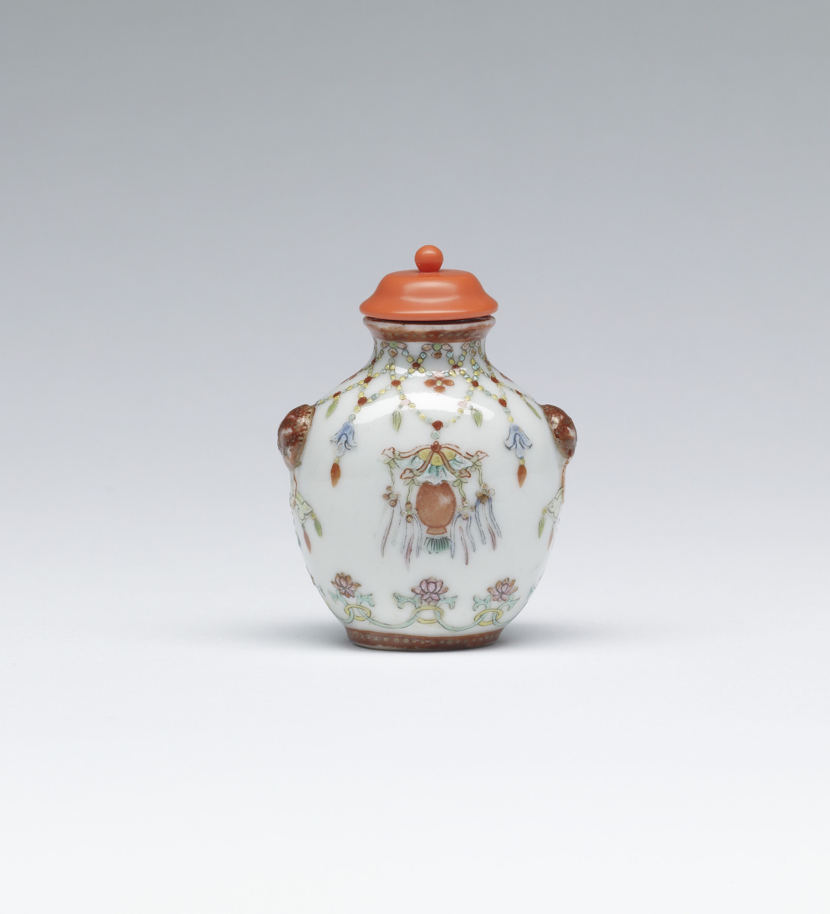 Snuff Bottle with Lamps and Garlands